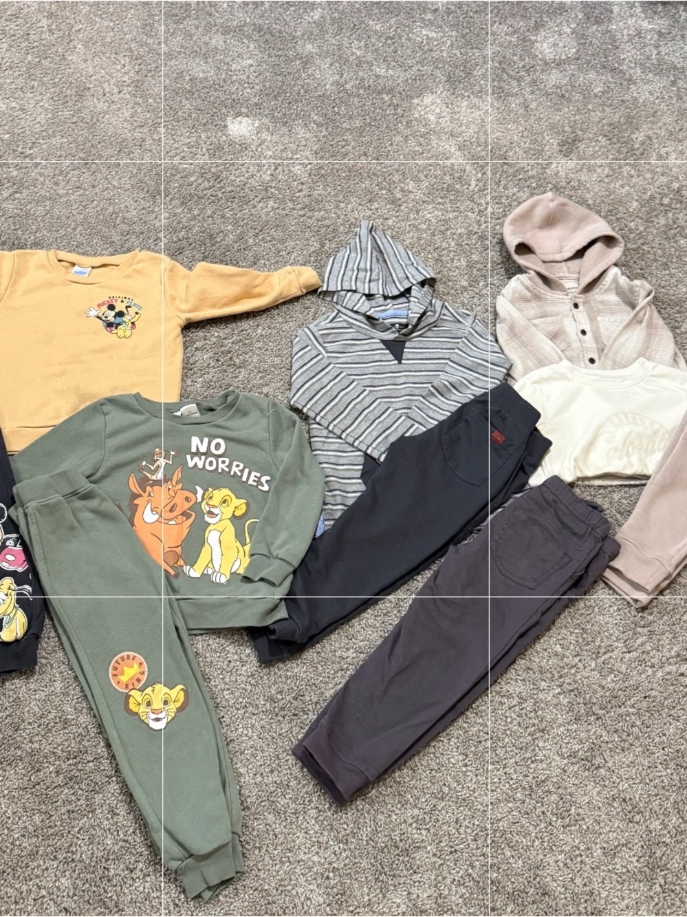 Bundle of Boys Clothes Matching Shirts and Pants Sz 4T - Picture 7 of 8